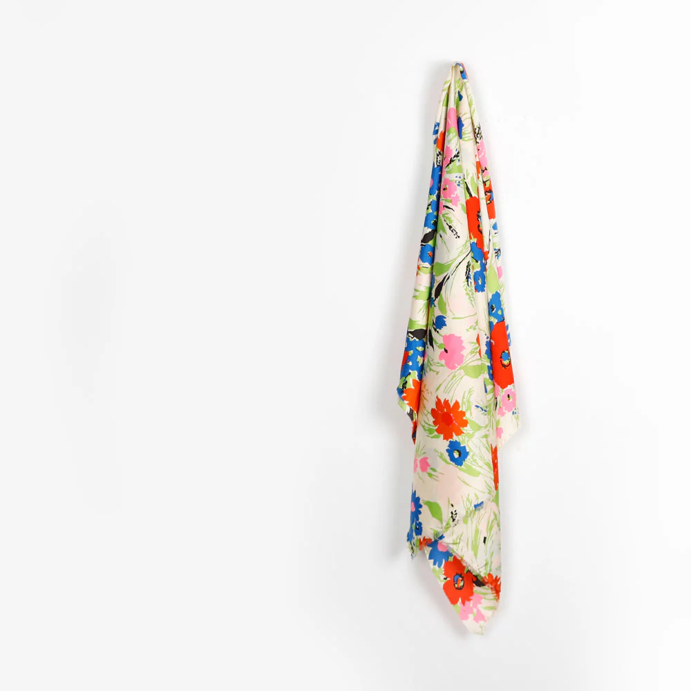 Harvest Bouquet Poly Twill - Apple - Image 2