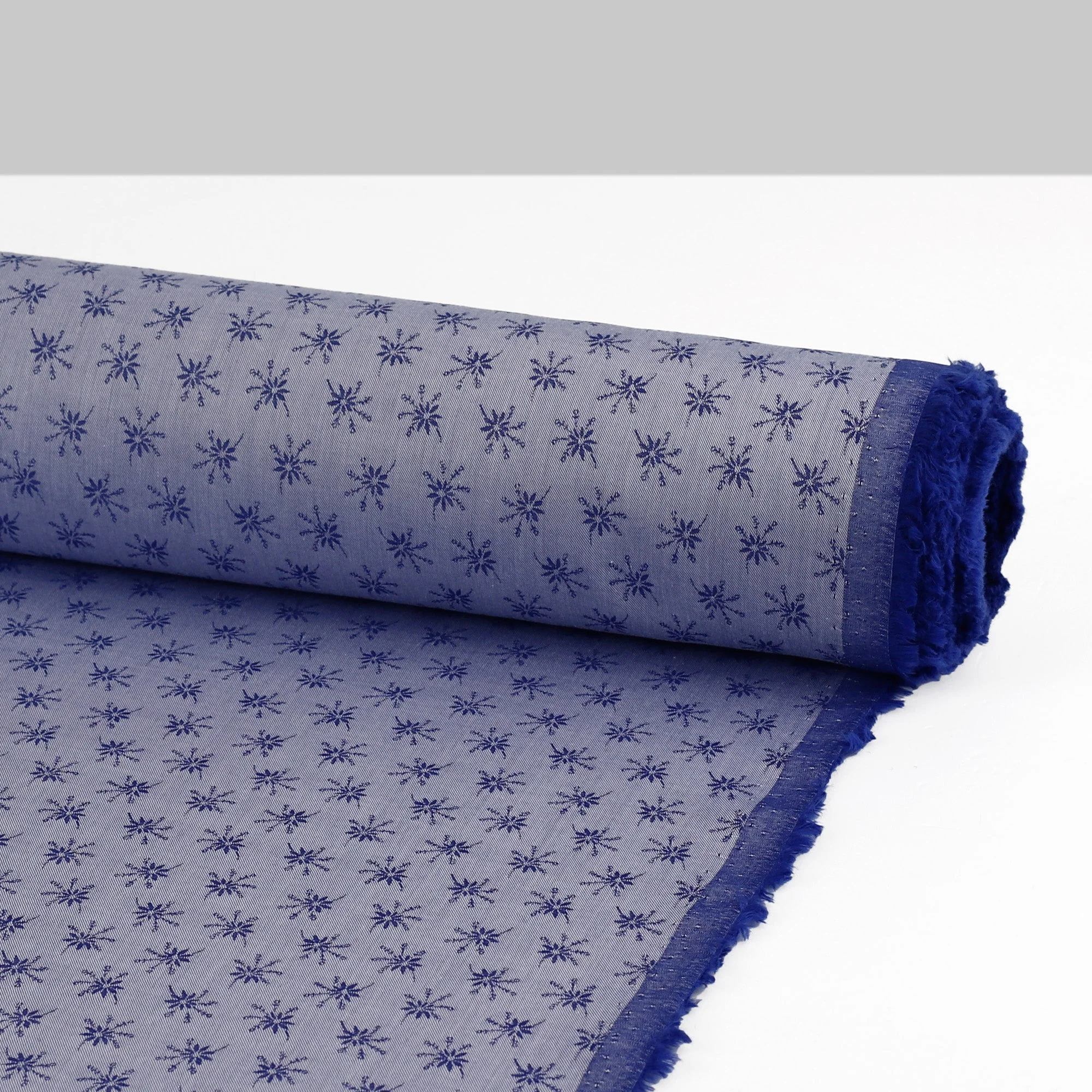 Reversible Clematis Cotton - Vista - Image 3